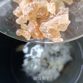 百合花银耳糖水的做法步骤：7