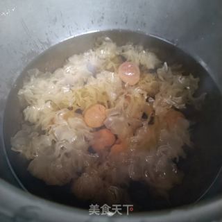 百合花银耳糖水的做法步骤：9