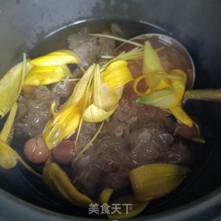 百合花银耳糖水的做法步骤：13