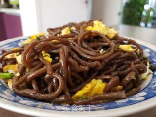 香葱鸡蛋炒红薯饸饹面的做法步骤：6