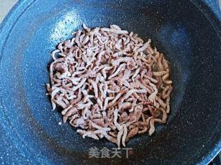 鱼香肉丝的做法步骤：3