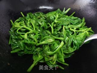 清炒明月草的做法步骤：2