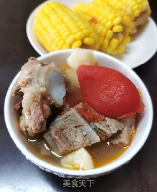 蕃茄玉米土豆扇骨汤的做法步骤：9