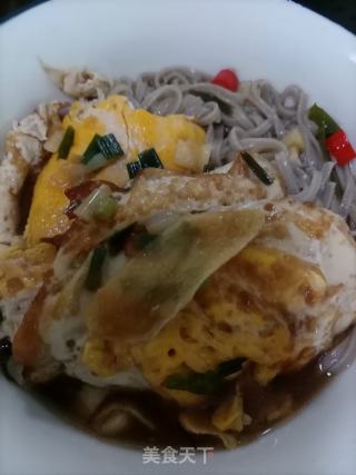酸辣鸡蛋荞麦面的做法步骤：8