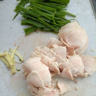 包菜丝回锅肉的做法步骤：2