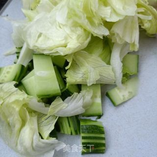 黄瓜拌章鱼肚的做法步骤：3