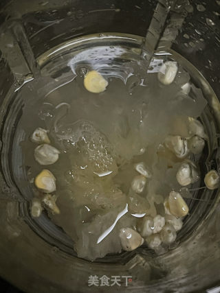 银耳玉米汁的做法步骤：5