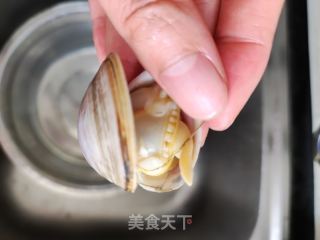 蛤蜊蒸蛋的做法步骤：1