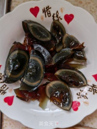 醋汁皮蛋的做法步骤：3