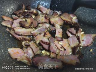 腊肉炒腐竹的做法步骤：3