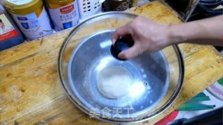 葱油饼的做法步骤：2