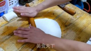 葱油饼的做法步骤：7