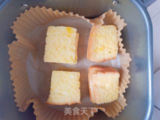 酸奶西多士的做法步骤：7