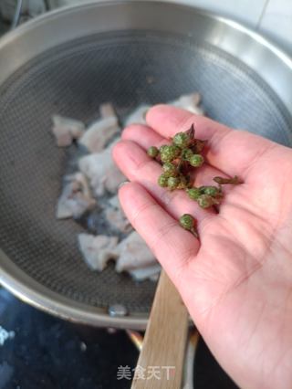 回锅肉炒笋干的做法步骤：7