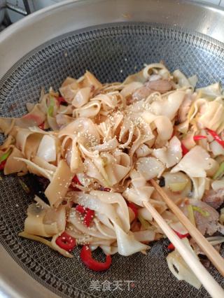 回锅肉炒笋干的做法步骤：12