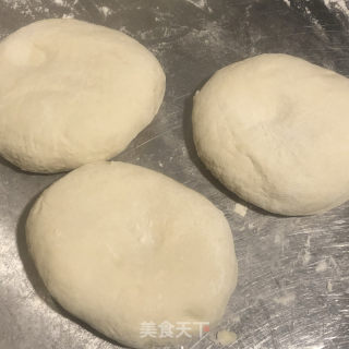 烫面油饼的做法步骤：2