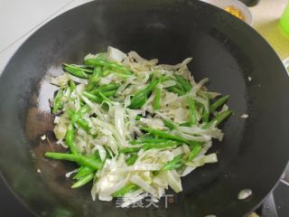 四季豆鸡蛋炒米面的做法步骤：6