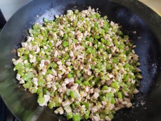 卤肉豆角包子馅的做法步骤：7