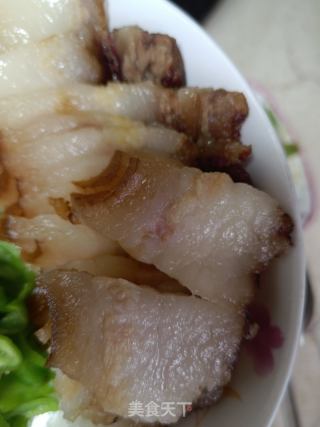 青椒炒腊肉的做法步骤：2