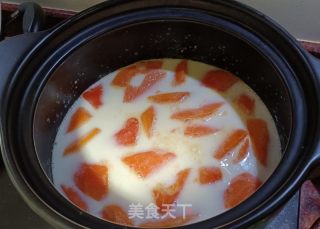 木瓜桃胶皂角米炖牛奶的做法步骤：7