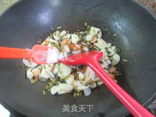 咸菜圆蛤炒茭白的做法步骤：9