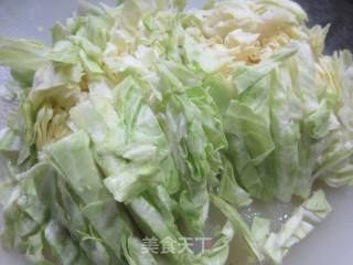 洋葱炒牛心菜的做法步骤：3