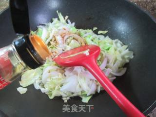 洋葱炒牛心菜的做法步骤：8
