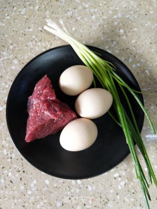 牛肉滑蛋的做法步骤：1