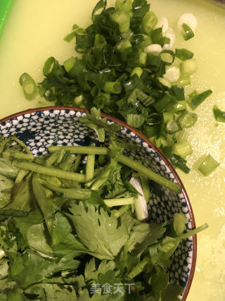 大黄鱼炖粉条的做法步骤：3