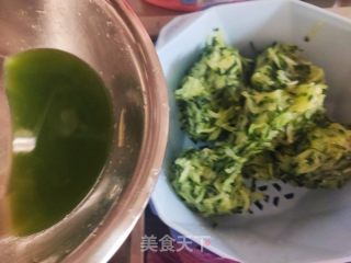 黄瓜鸡蛋水饺的做法步骤：8