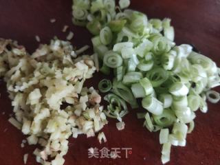 猪肉韭菜三鲜水饺的做法步骤：6