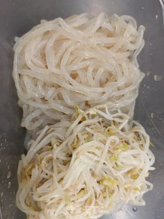 魔芋粉拌豆芽儿的做法步骤：3