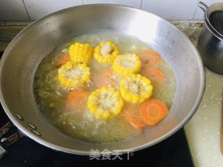 玉米胡萝卜炖土鸡的做法步骤：6