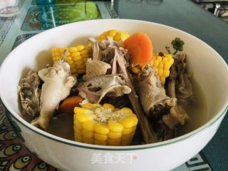 玉米胡萝卜炖土鸡的做法步骤：9