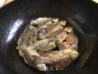 鲫鱼冬瓜汤的做法步骤：3