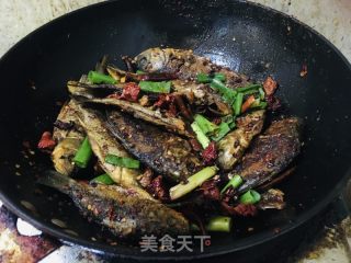 香酥鲫鱼的做法步骤：9