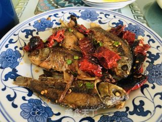 香酥鲫鱼的做法步骤：10