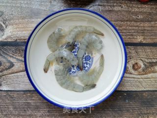 时蔬虾仁泡菜饼的做法步骤：1