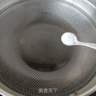 回锅肉焖红豆角的做法步骤：5