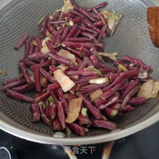 回锅肉焖红豆角的做法步骤：10