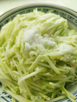 西葫芦鸡蛋馅饼的做法步骤：10