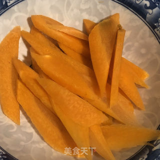 蒜苔炒肉的做法步骤：2