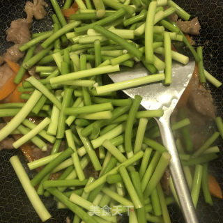 蒜苔炒肉的做法步骤：11