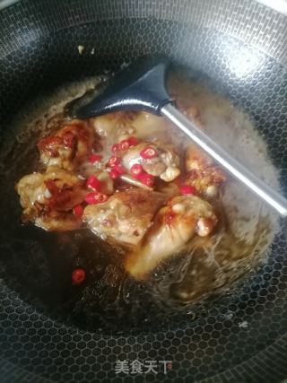 红烧鸡翅根的做法步骤：6