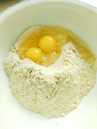 全麦鸡蛋水饼的做法步骤：2