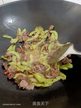 苦瓜炒牛肉的做法步骤：6