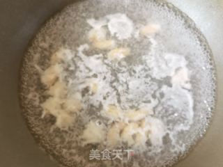 西兰花梗木耳拌虾仁的做法步骤：5