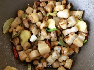 啤酒炖五花肉的做法步骤：10