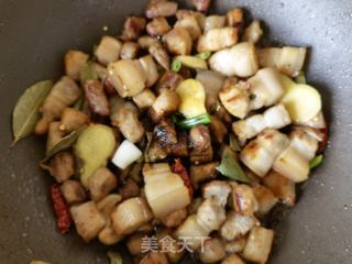 啤酒炖五花肉的做法步骤：11