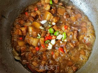 啤酒炖五花肉的做法步骤：18